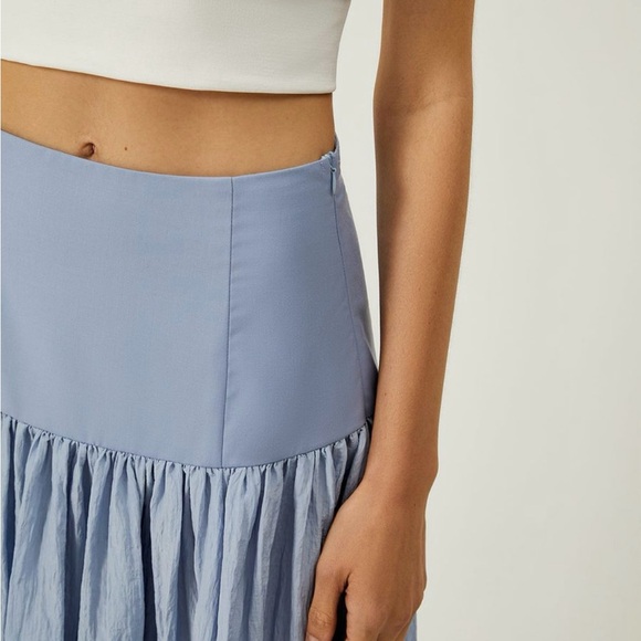 Elegant Ice Blue Maxi Skirt - Picture 3 of 12